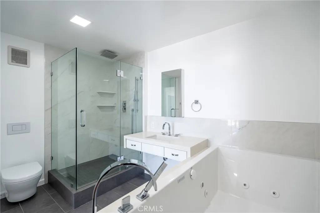 Redondo Beach, CA 90277,531 Esplanade #713