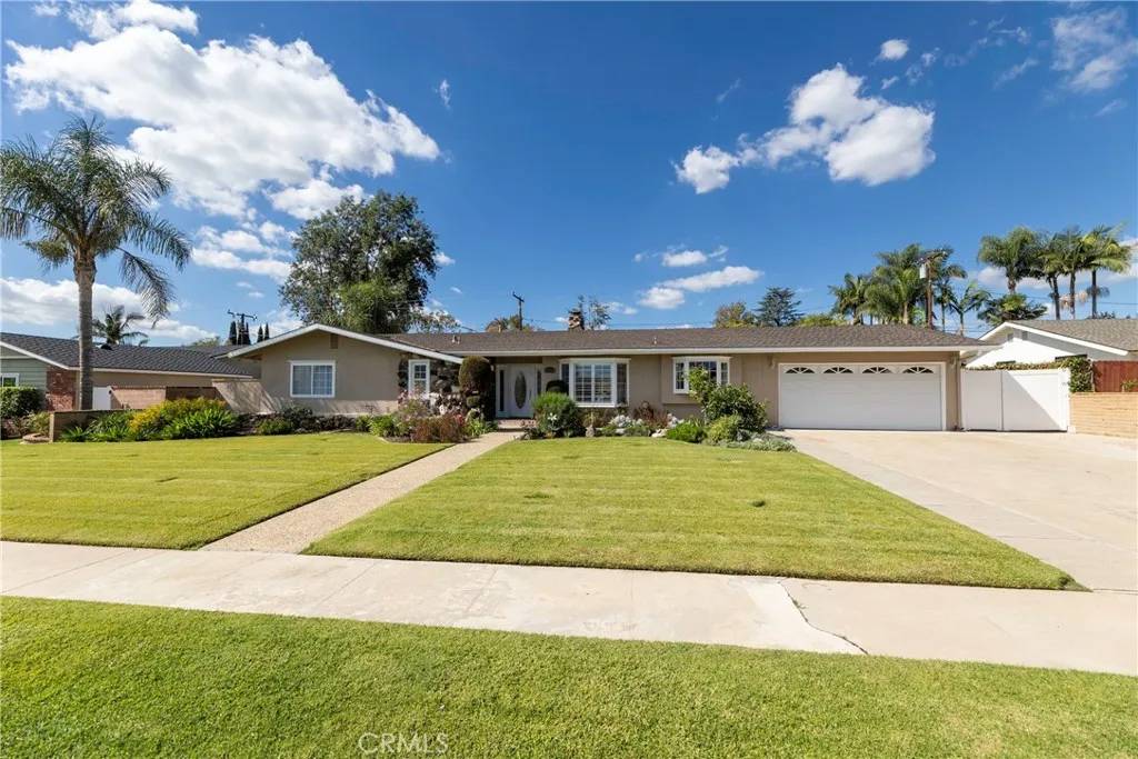 North Tustin, CA 92780,12361 Charloma