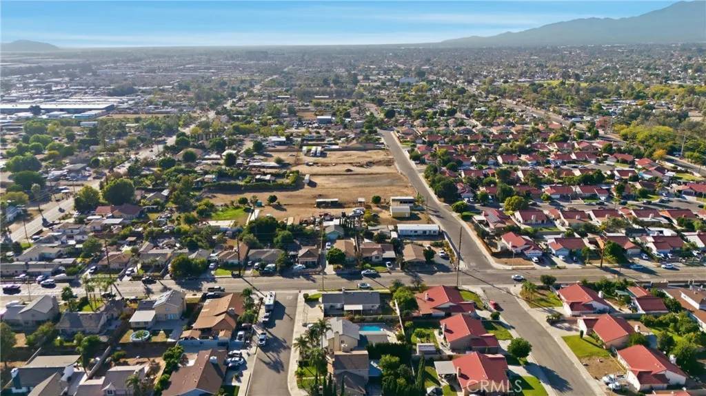 Bloomington, CA 92316,9824 Linden Ave