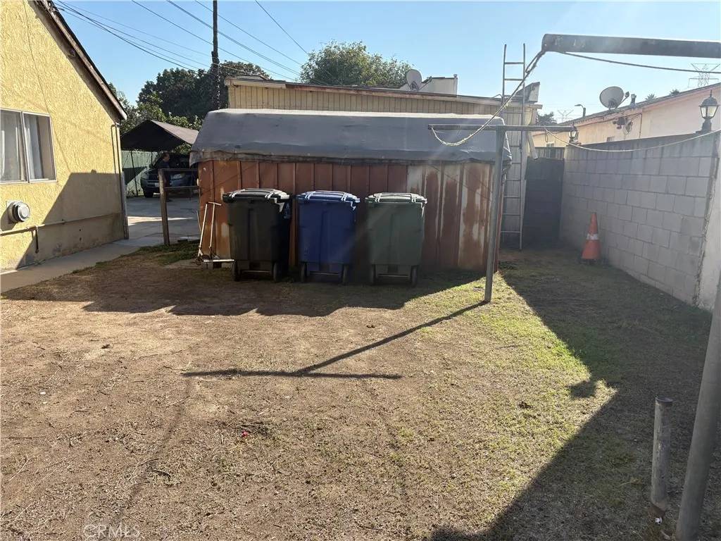 South Gate, CA 90280,8963 Bowman Avenue