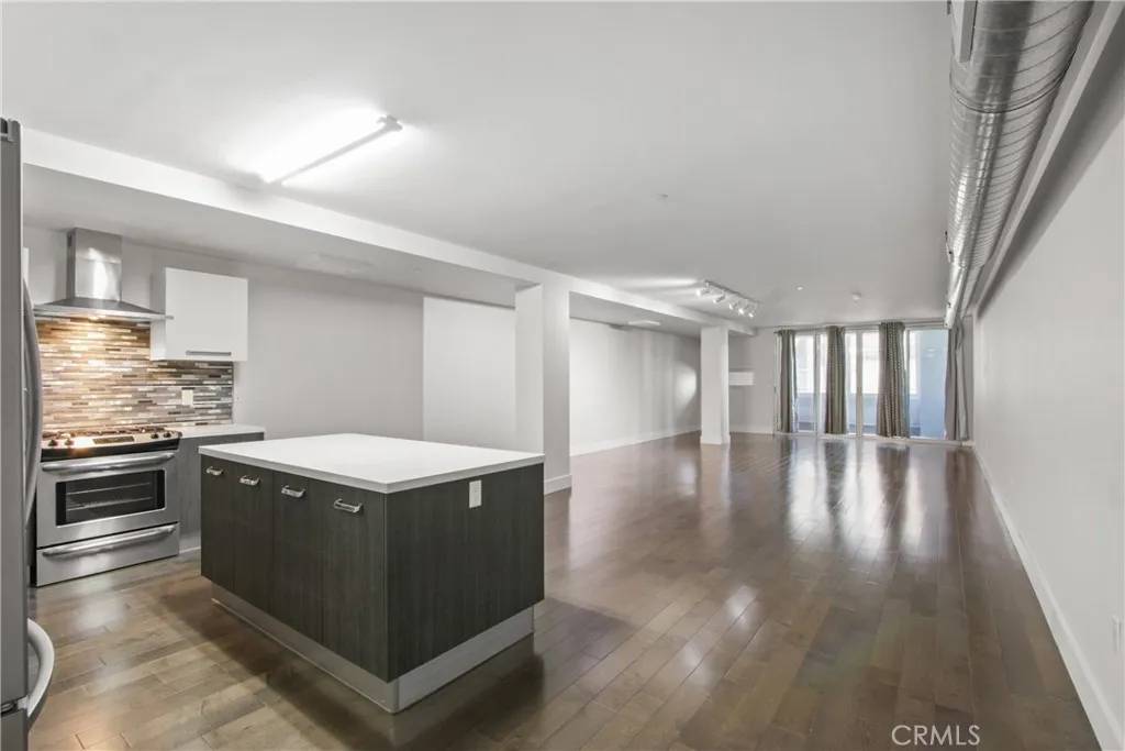 Long Beach, CA 90802,433 Pine Avenue #203