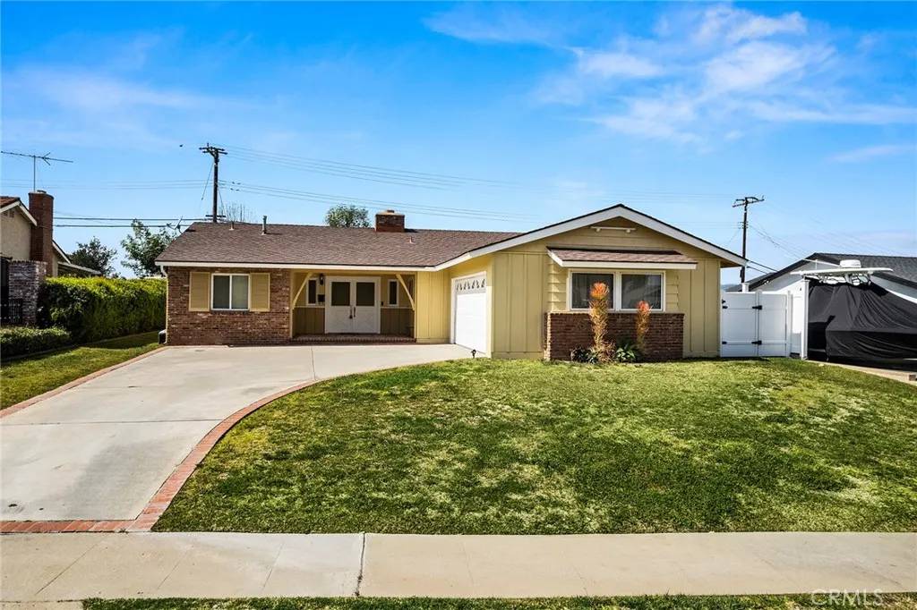Fullerton, CA 92835,3019 Lime