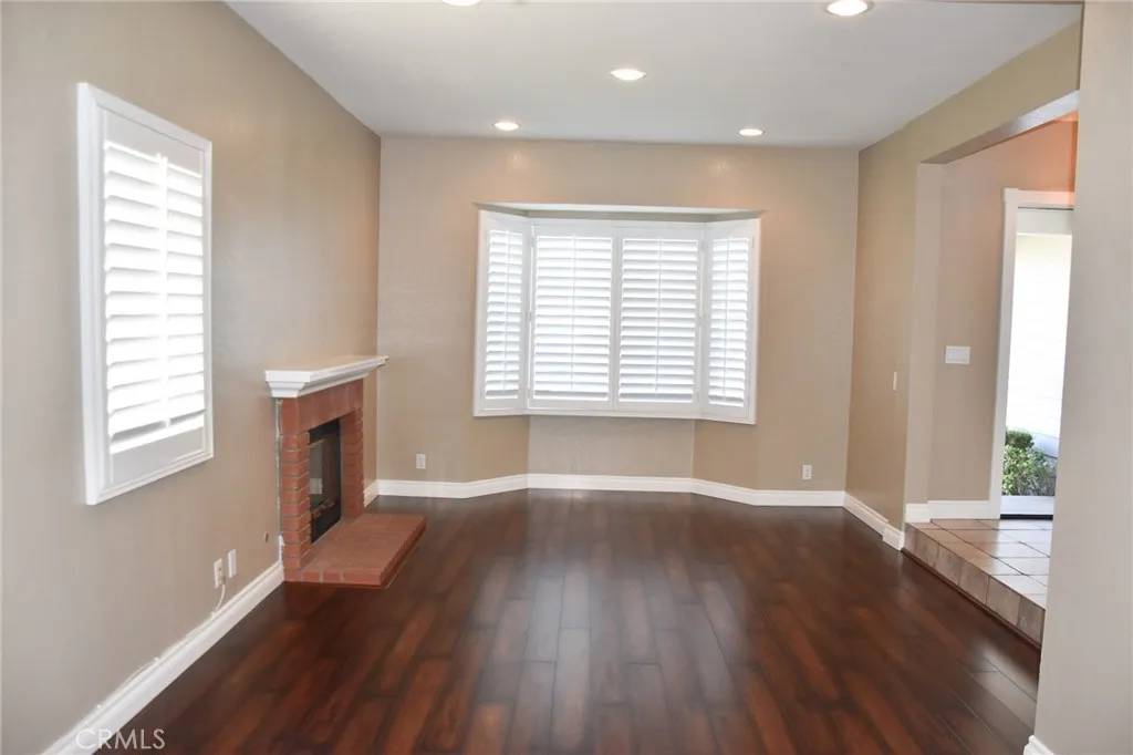 Corona, CA 92882,1276 Willowspring