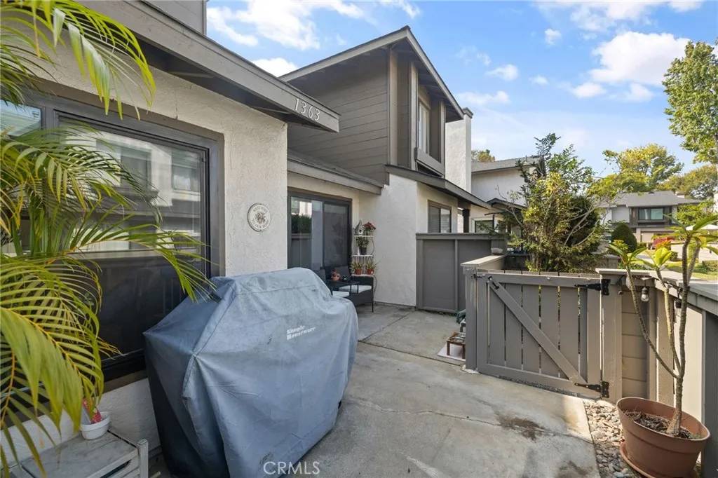 Anaheim, CA 92801,1363 N Schooner