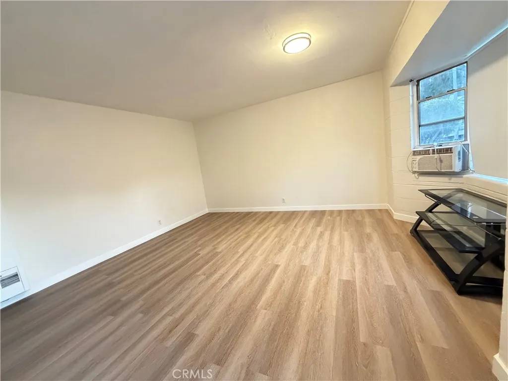 Whittier, CA 90602,13737 Penn