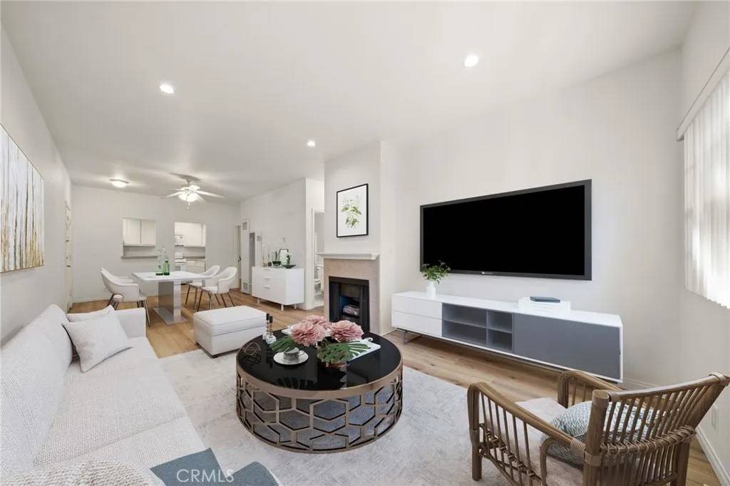 Long Beach, CA 90804,1145 Roswell #204