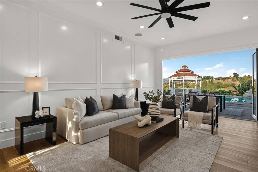 Anaheim Hills, CA 92807,266 S Via Montanera