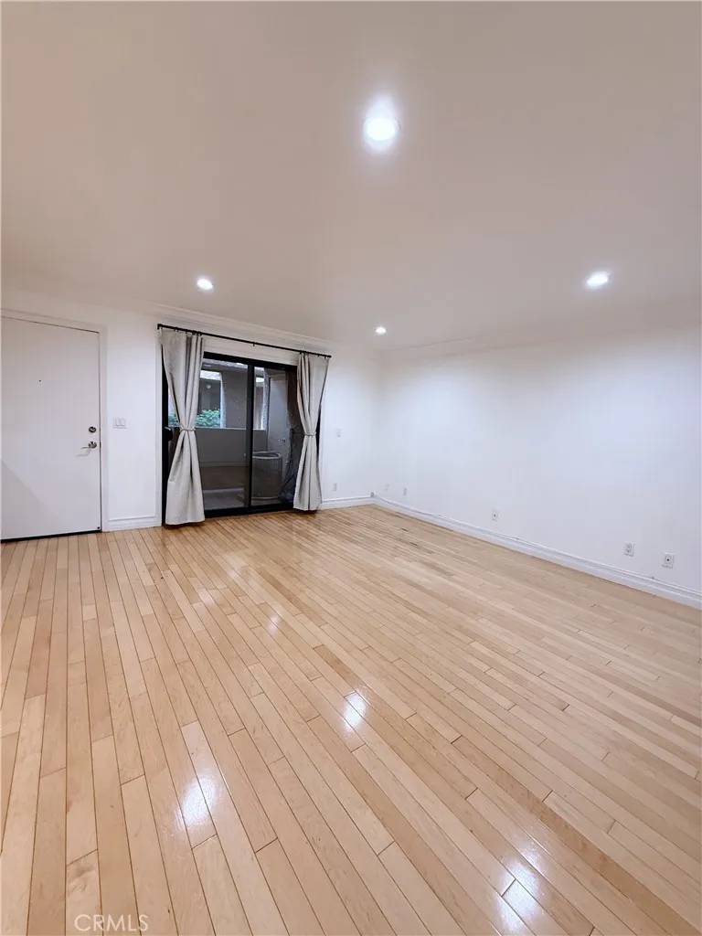 Long Beach, CA 90815,4161 Hathaway #41