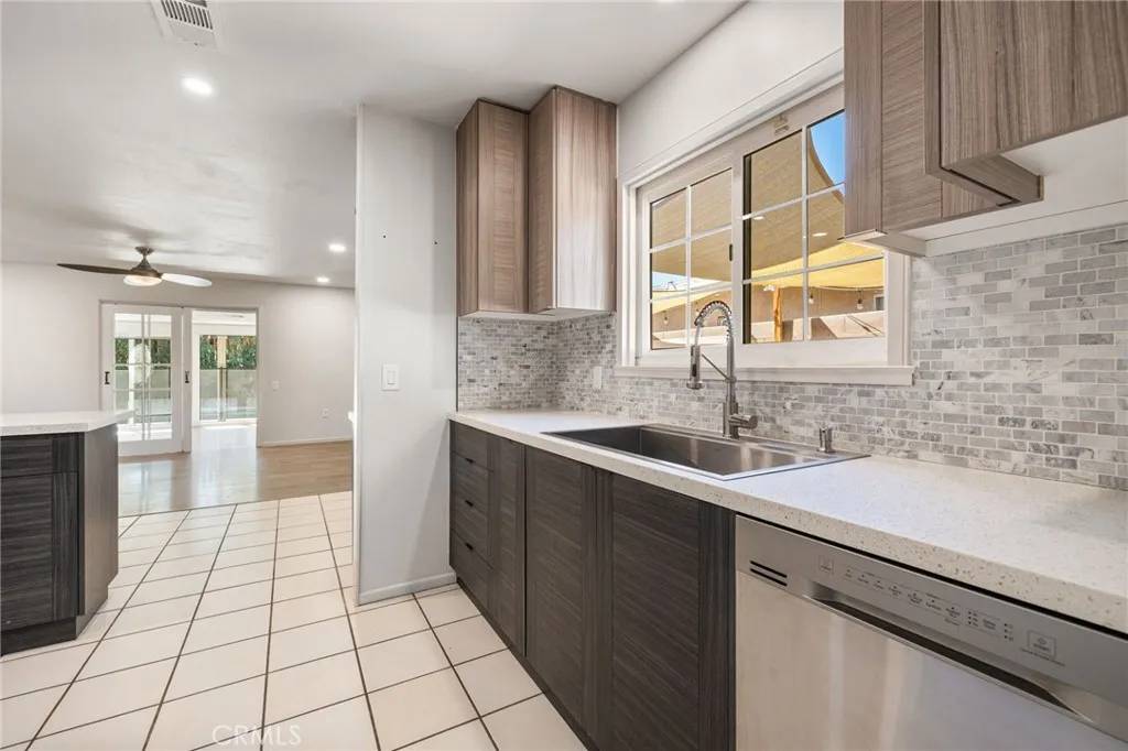 Palm Desert, CA 92211,42915 Wisconsin Avenue