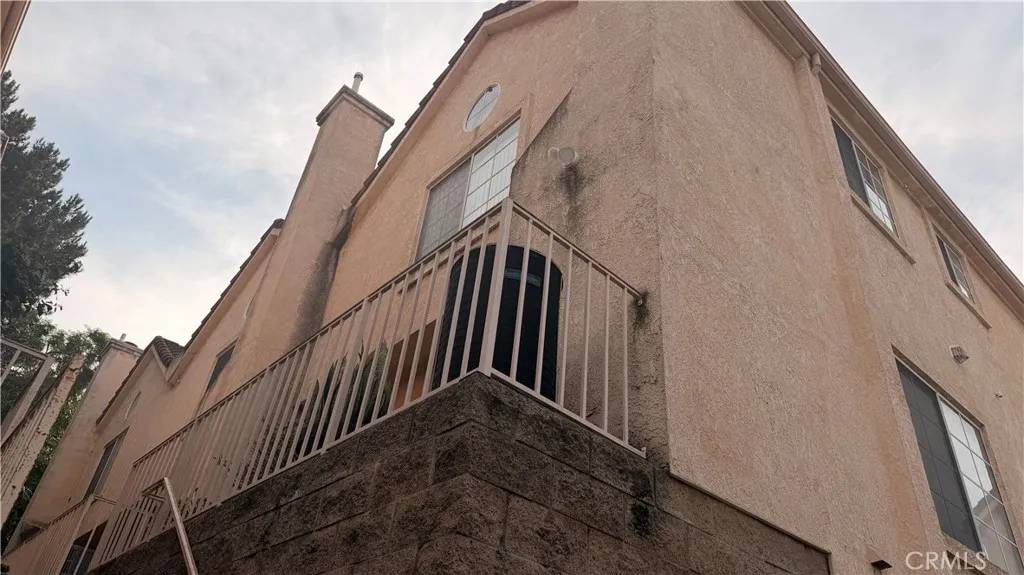 Lakewood, CA 90715,20807 Elaine Avenue ##4