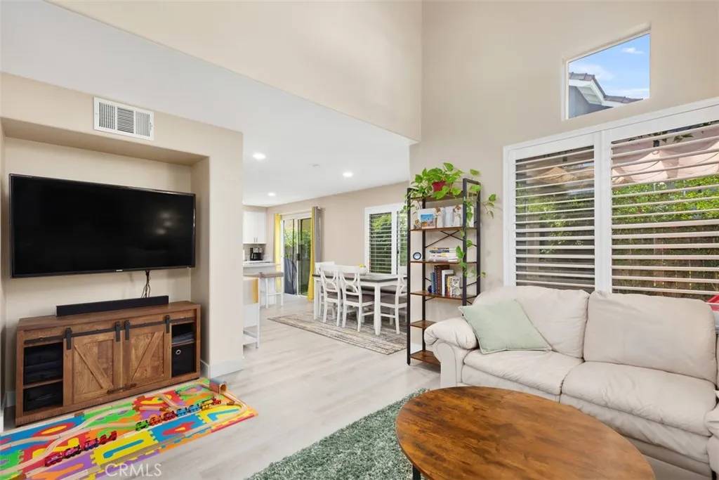 Aliso Viejo, CA 92656,2 Piccadilly Court