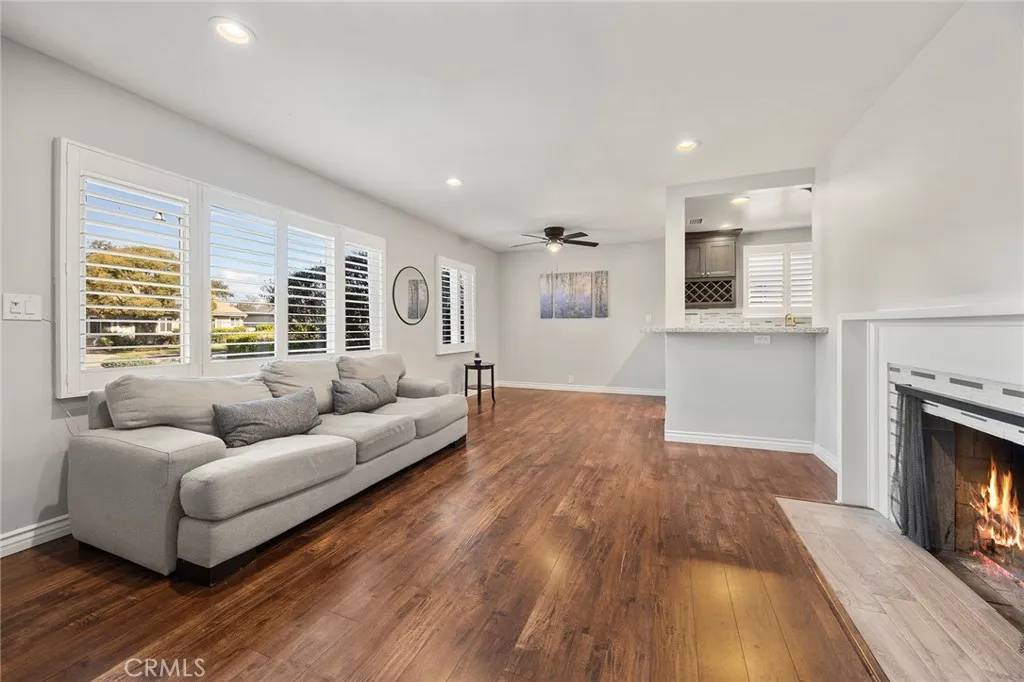 Fullerton, CA 92832,616 W Porter