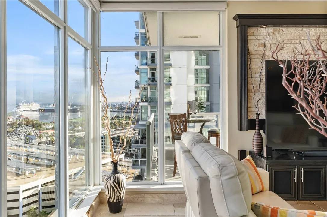 Long Beach, CA 90802,400 W Ocean #1702