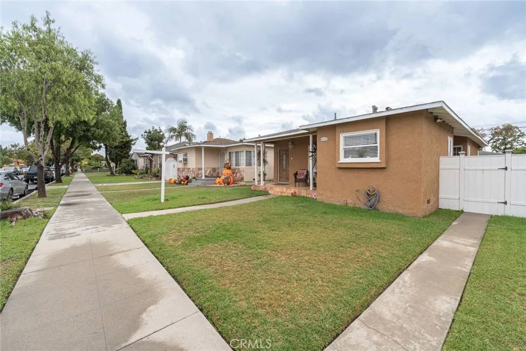 Long Beach, CA 90805,1644 E Poppy Street