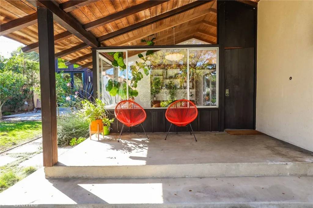 Long Beach, CA 90807,4123 North Virginia Road