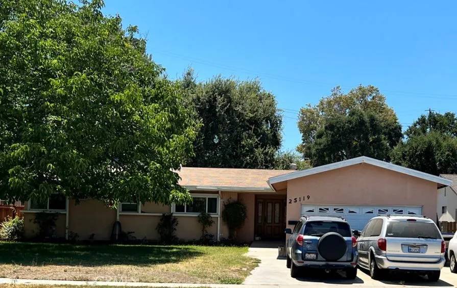 Newhall, CA 91321,25119 Highspring Avenue
