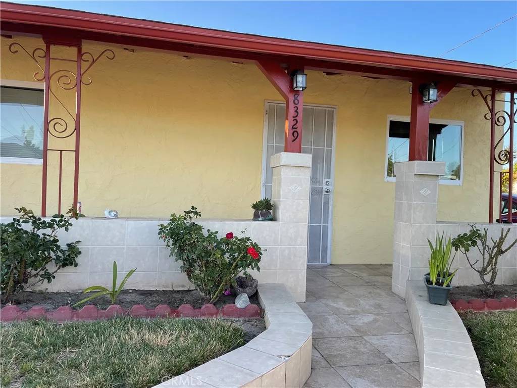 Paramount, CA 90723,8329 Elburg Street