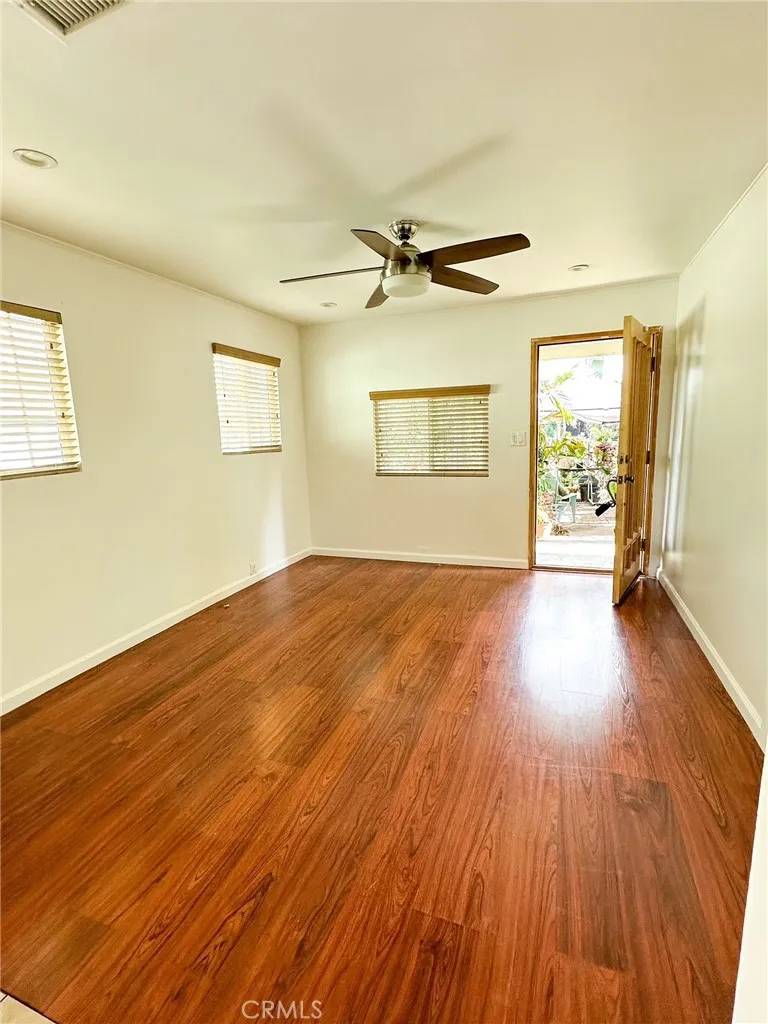 South Gate, CA 90280,10337 Virginia Avenue