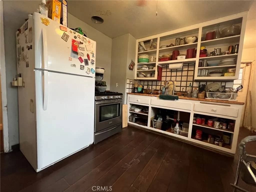 La Puente, CA 91744,312 Balham Avenue