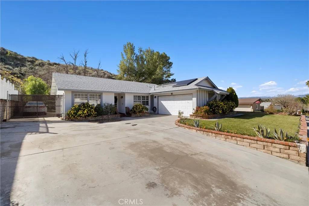 Saugus, CA 91350,22440 La Rochelle Drive