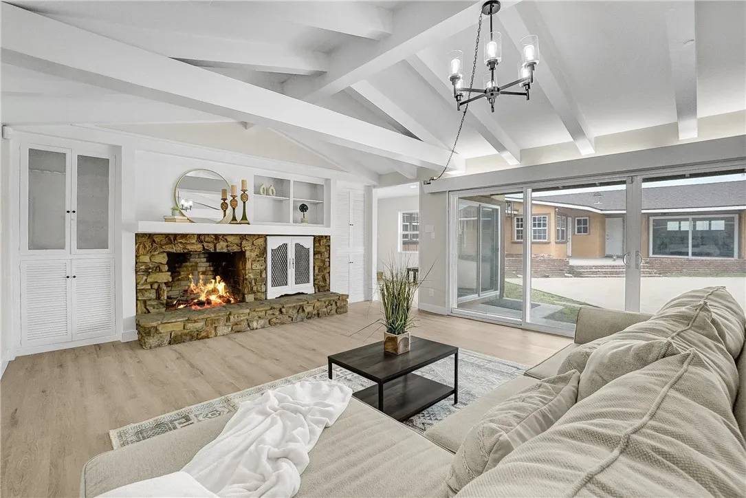 Compton, CA 90221,800 S Poinsettia Avenue