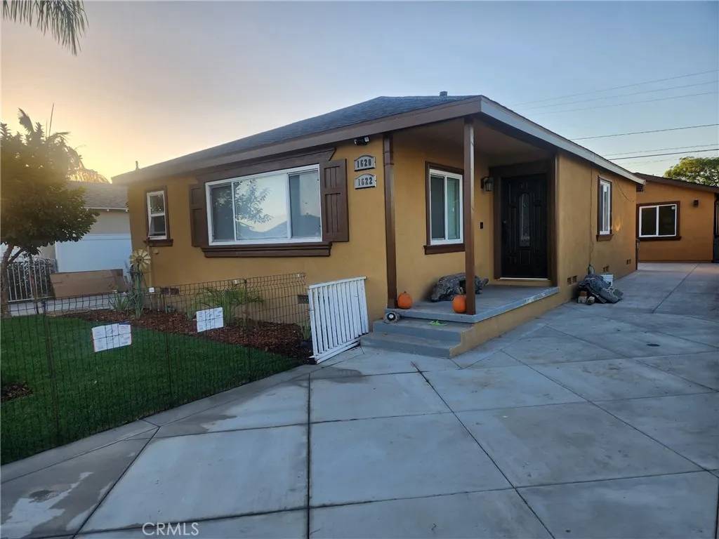 Compton, CA 90221,1620 E. Mcmillan