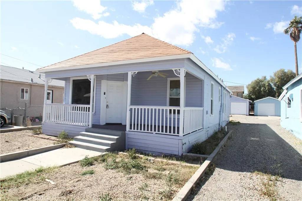 Needles, CA 92363,412 D Street