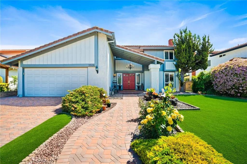 Fullerton, CA 92833,2528 Larkwood Drive