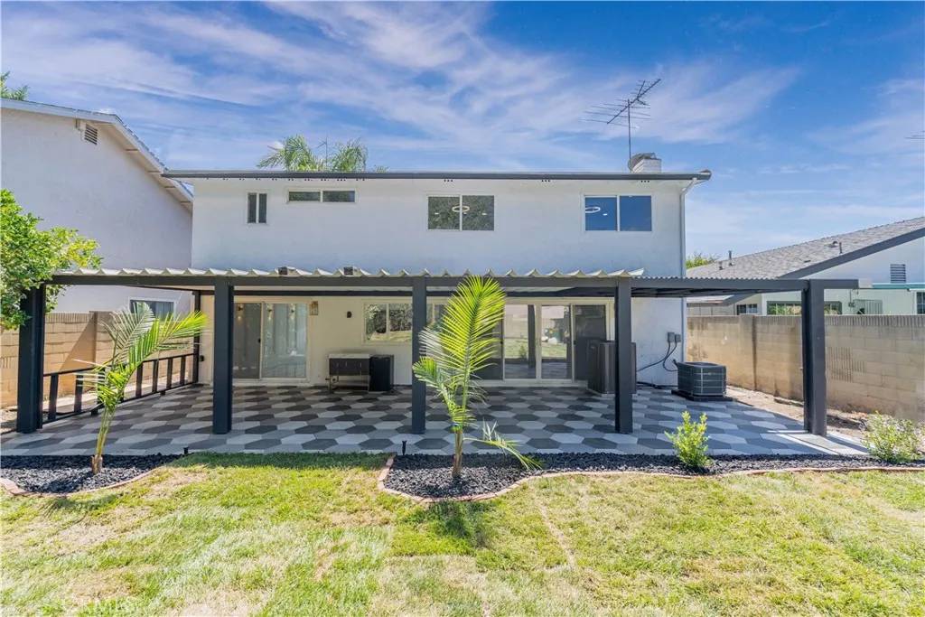 Cerritos, CA 90703,13411 Andy Street