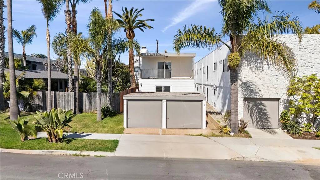 Huntington Beach, CA 92648,319 14th Street