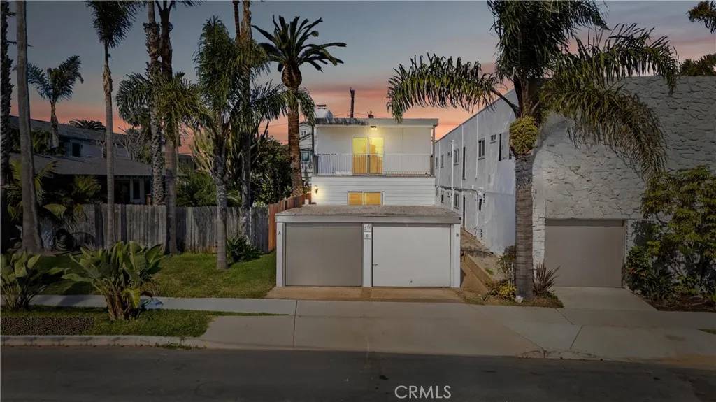 Huntington Beach, CA 92648,319 14th Street #B