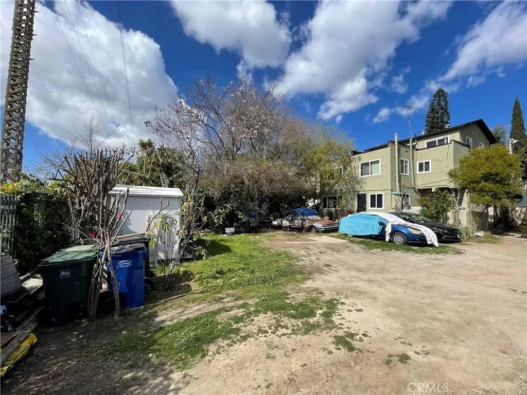 Los Angeles, CA 90063,3940 Dobinson Street