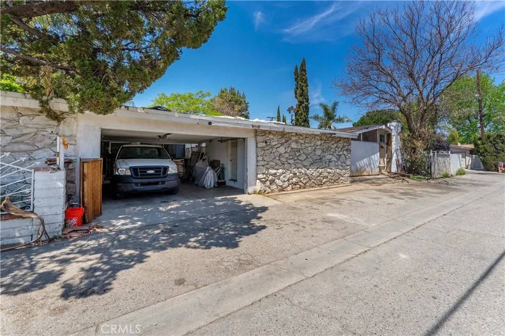 Mission Hills (san Fernando), CA 91345,15023 Devonshire Street