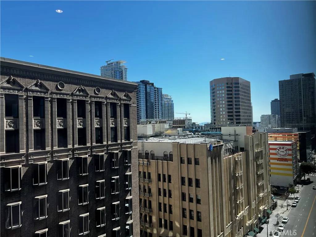 Los Angeles, CA 90017,655 S Hope Street #1102