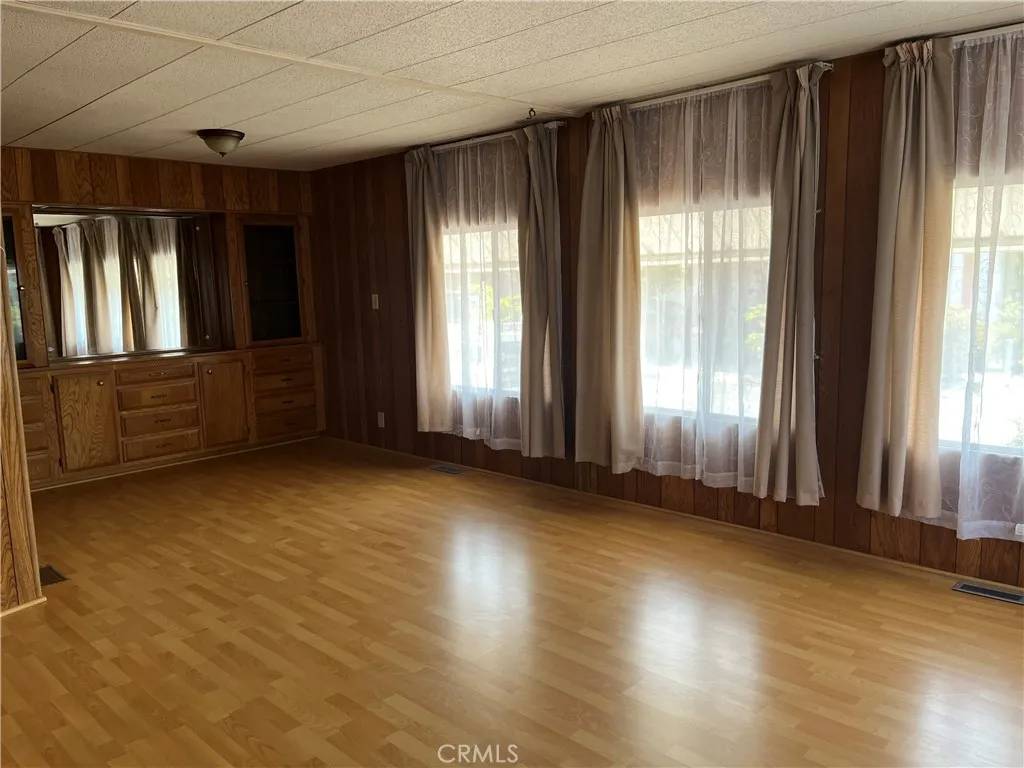 Garden Grove, CA 92843,10866 Westminster #15