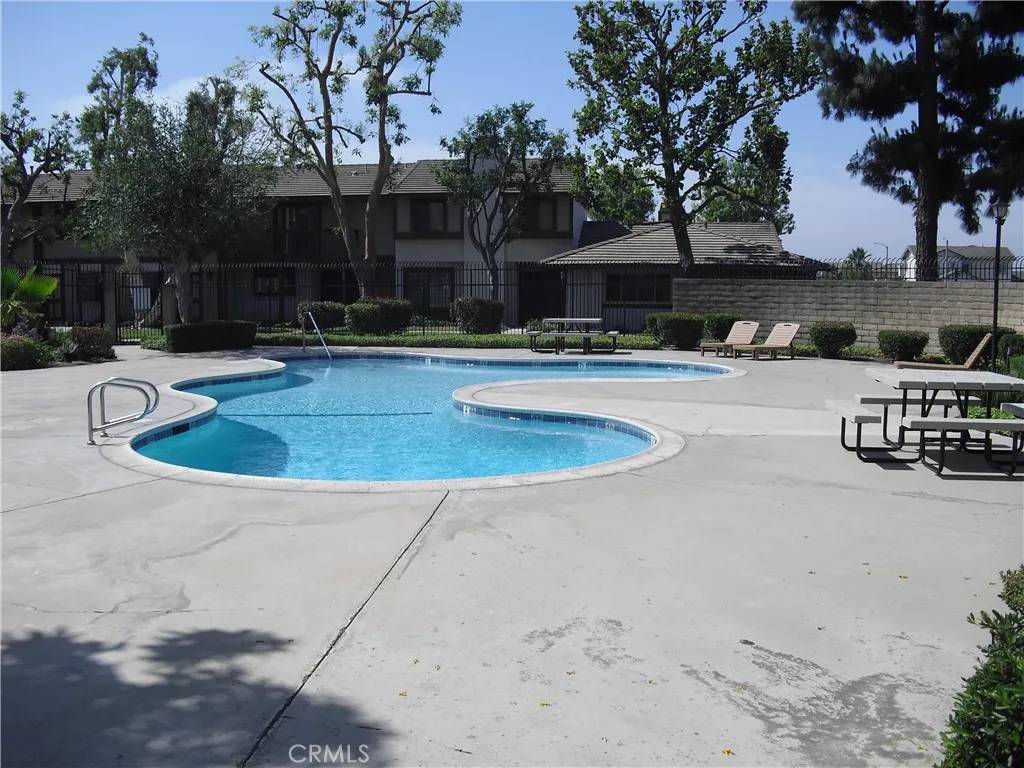 Montclair, CA 91763,5232 Hanover Way