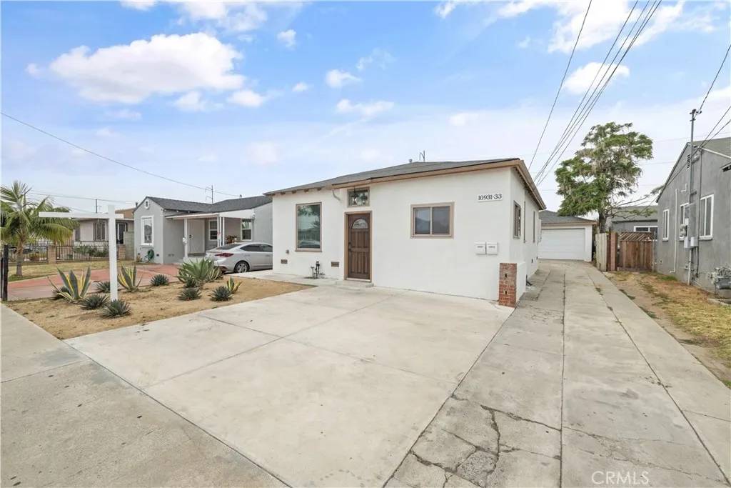 Inglewood, CA 90304,10931 S Burl Avenue
