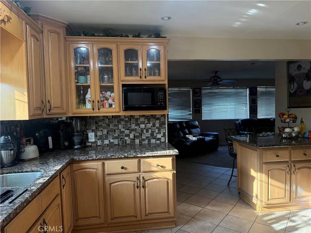 South Gate, CA 90280,6045 Lincoln Avenue