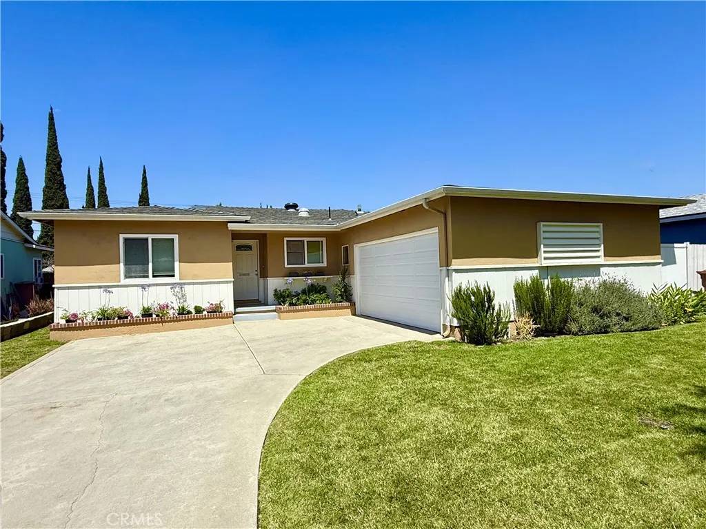 Fullerton, CA 92831,913 N Acacia Avenue