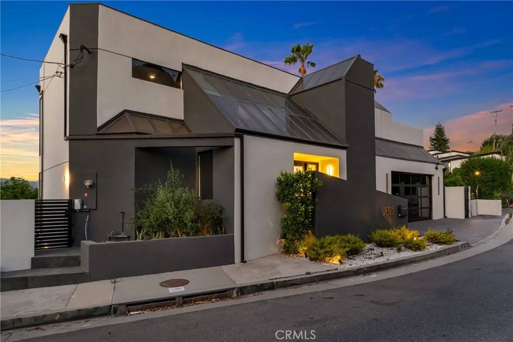 Sherman Oaks, CA 91403,15125 Rayneta Drive