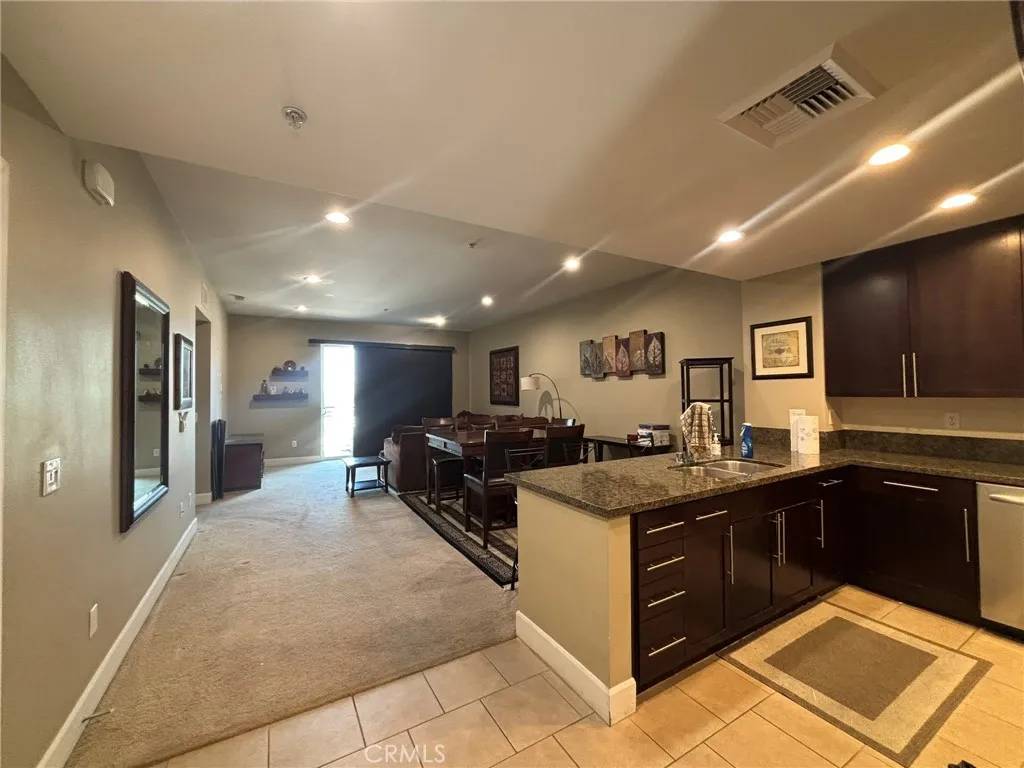 Long Beach, CA 90802,300 E 4th Street #422