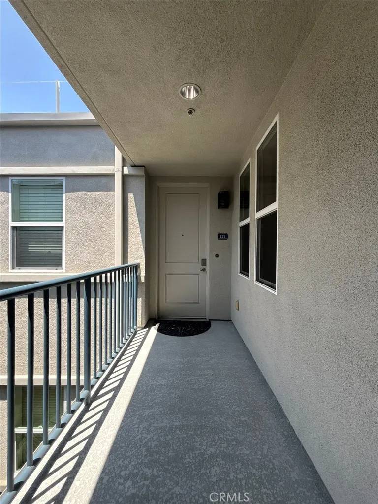 Long Beach, CA 90802,300 E 4th Street #422