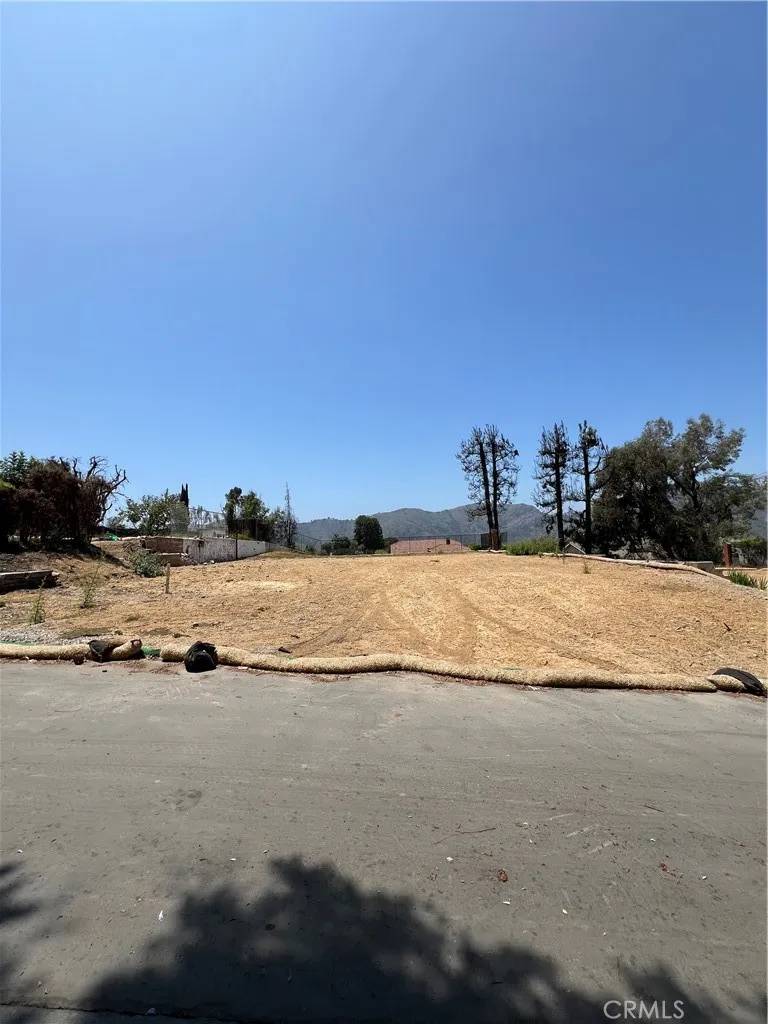 Pacific Palisades, CA 90272,1811 Michael