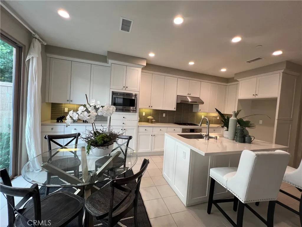 Irvine, CA 92618,141 Augustine