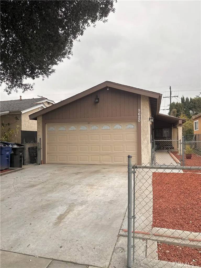 South Gate, CA 90280,9620 San Vincente Avenue