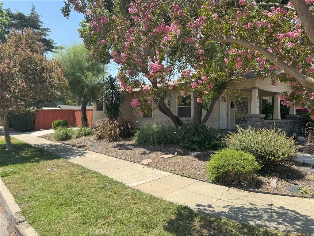 Pomona, CA 91767,696 E Columbia Avenue