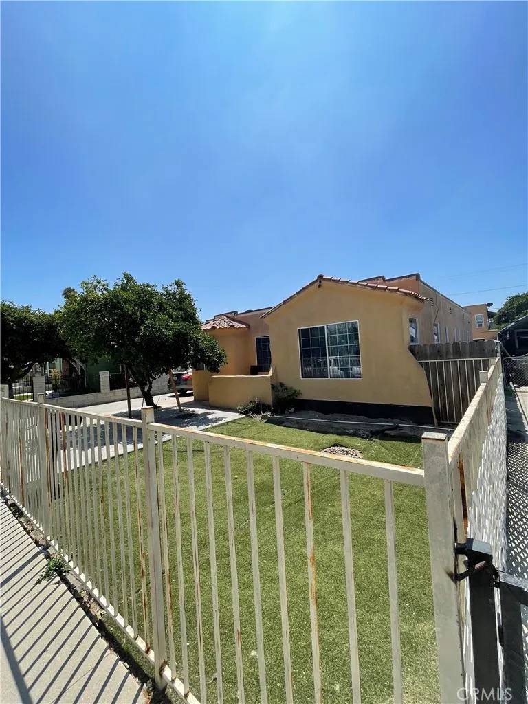 Lynwood, CA 90262,3226 Palm Avenue