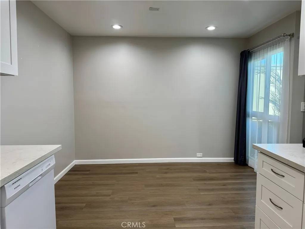 Long Beach, CA 90803,3939 E Allin #109