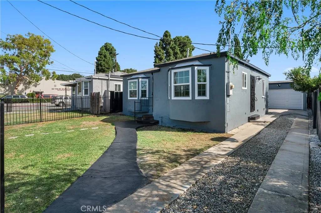 Los Angeles, CA 90059,11204 Alvaro