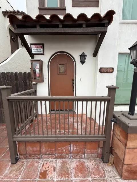 Long Beach, CA 90803,181 Corona